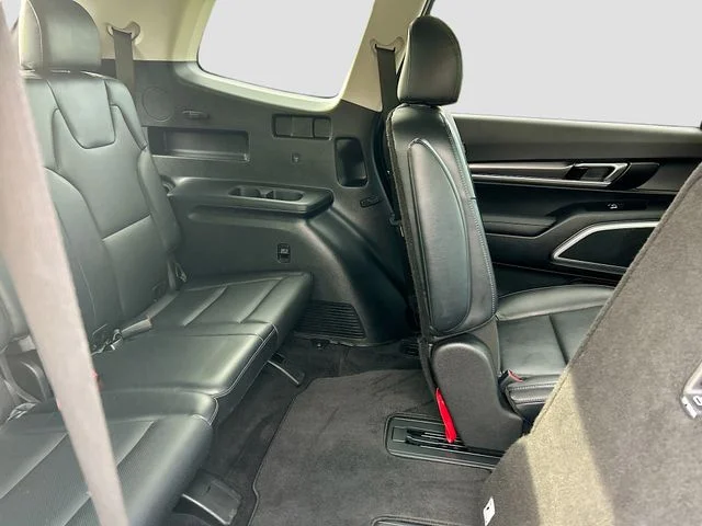 Used 2023 Black Kia S image 22