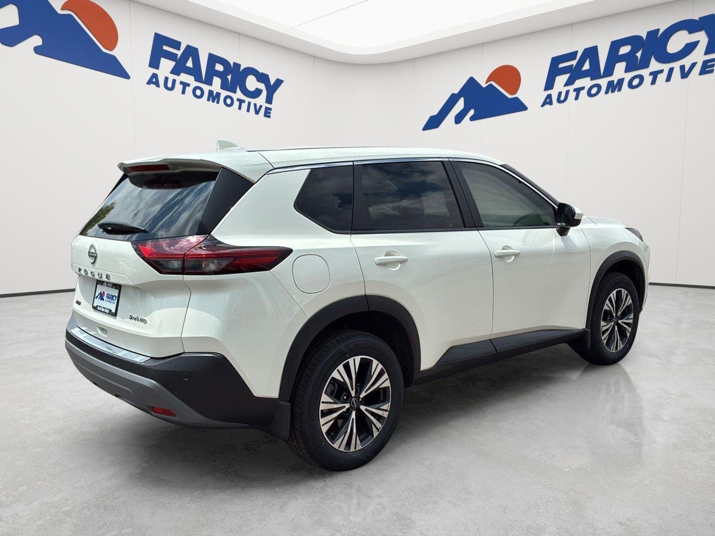 Used 2023 Pearl White Tricoat Nissan SV image 5