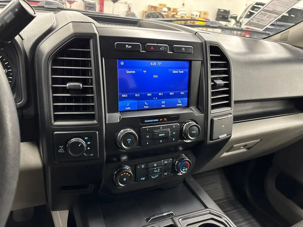 Used 2020 White Ford XL image 28