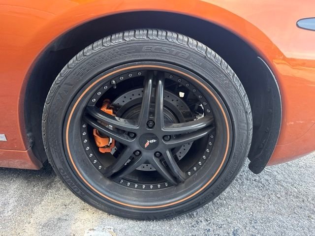 Used 2009 Orange Chevrolet Base image 11