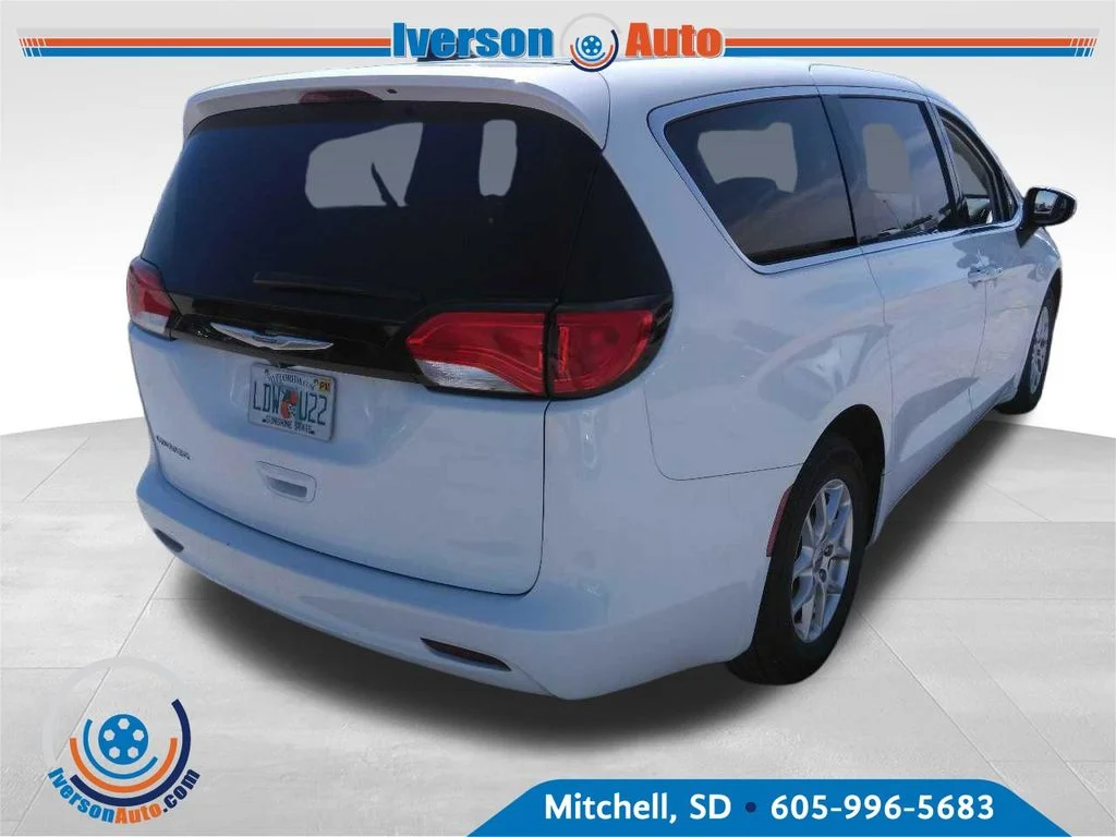 Used 2023 White Chrysler LX image 3