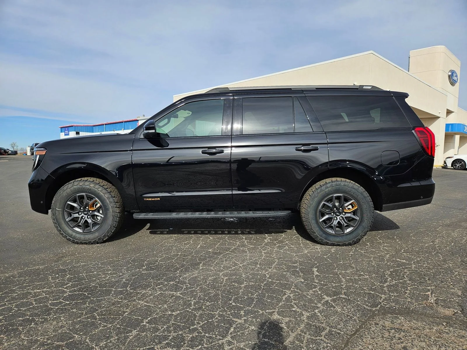New 2025 Agate Black Metallic Ford TREMOR® image 9
