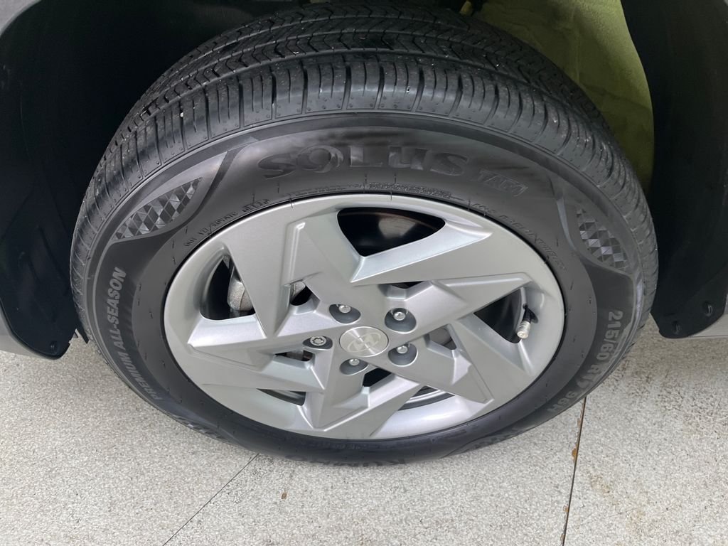 2025 Hyundai Kona SE - Photo 9
