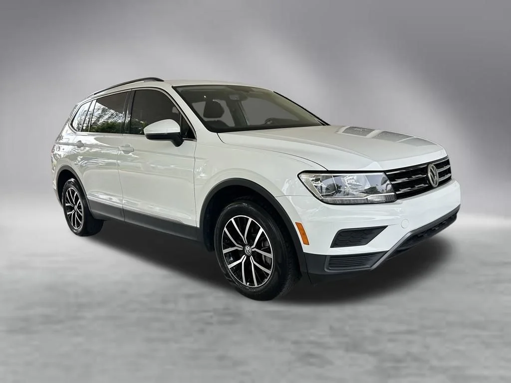 Used 2021 White Volkswagen 2.0T SE image 2