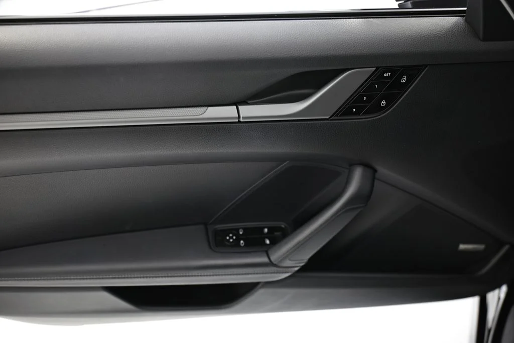 Used 2020  Porsche Carrera S image 21