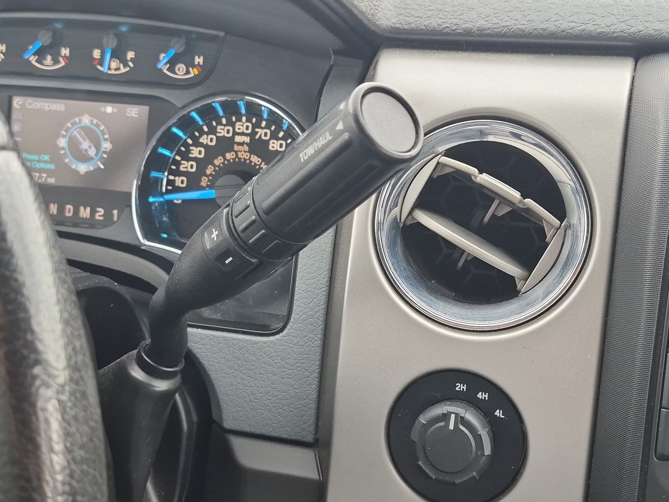 Used 2013 Blue Ford XLT image 24