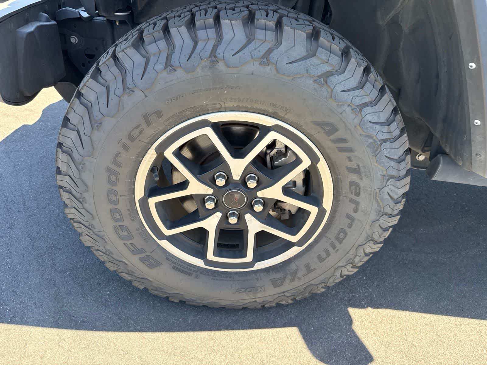 Used 2024 Bright White Clearcoat Jeep Rubicon image 24
