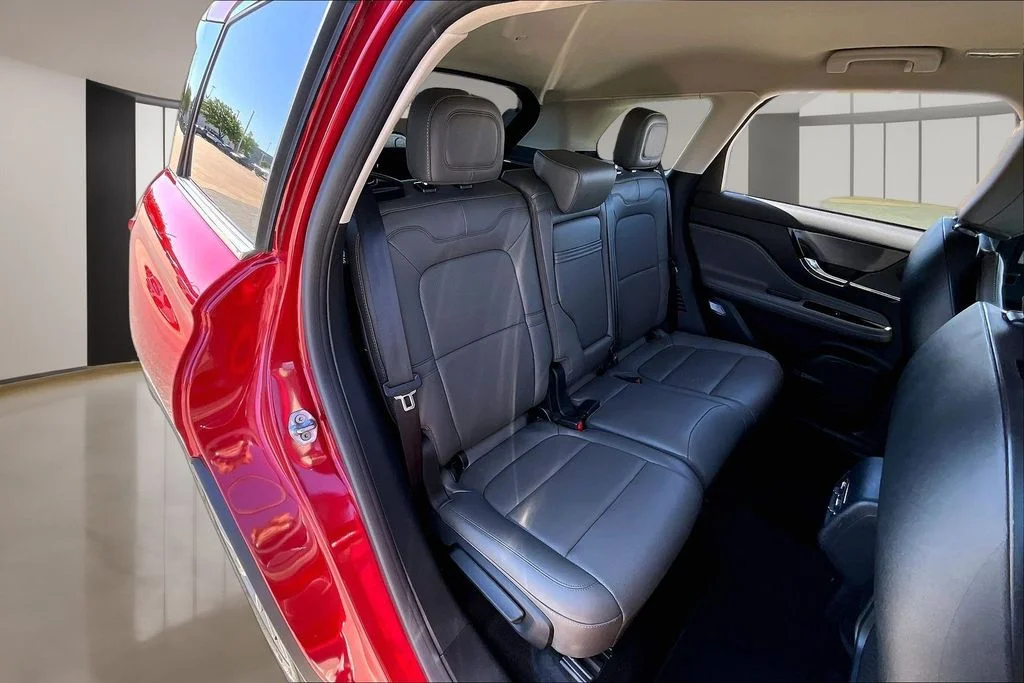 Used 2024 Red Lincoln Reserve image 26