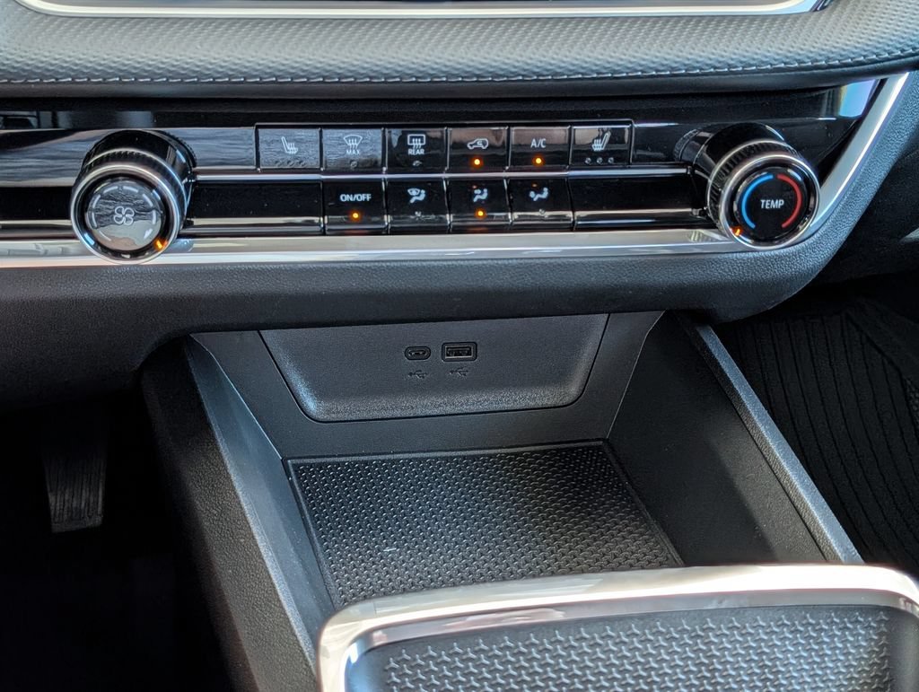 2027 Chevrolet Equinox LT - Photo 22