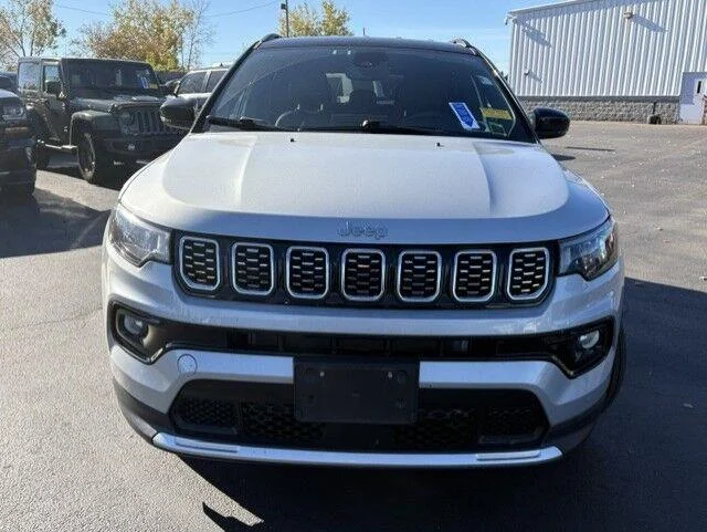 Used 2024 Silver Zynith Metallic Clearcoat Jeep Limited image 5