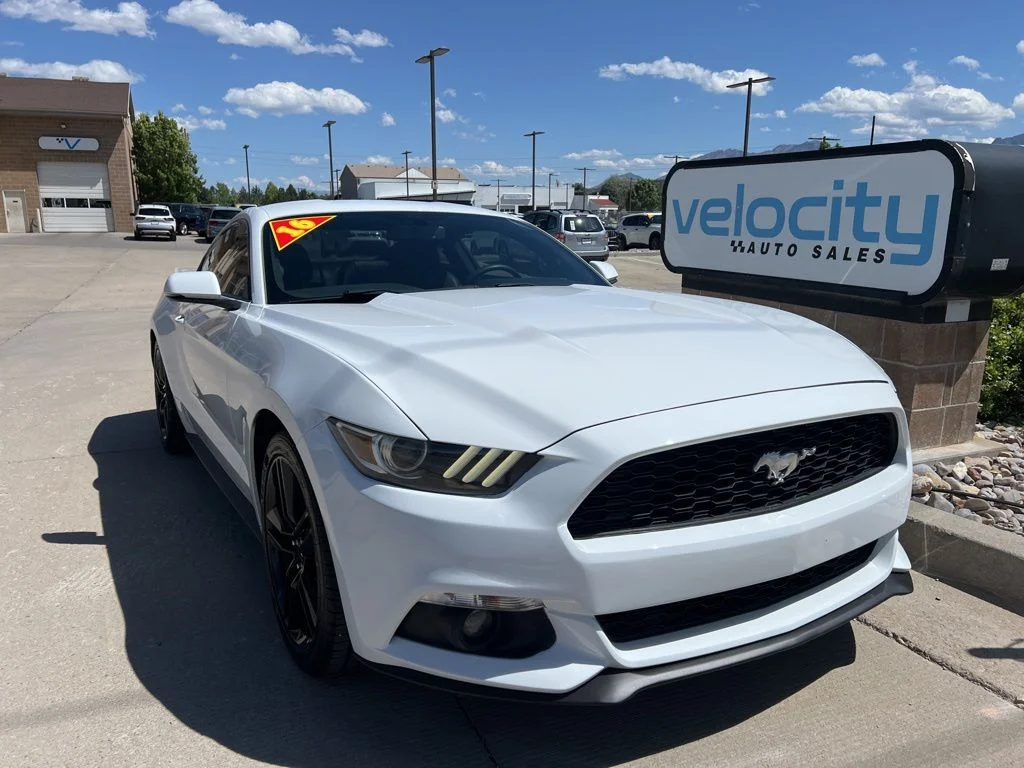 2016 Ford Mustang EcoBoost Coupe Premium's photo