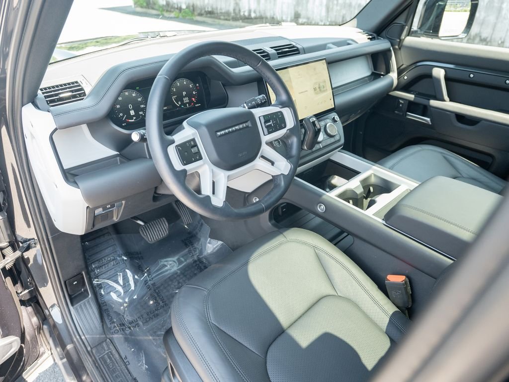 Used 2026 Gray Land Rover X-Dynamic SE image 12