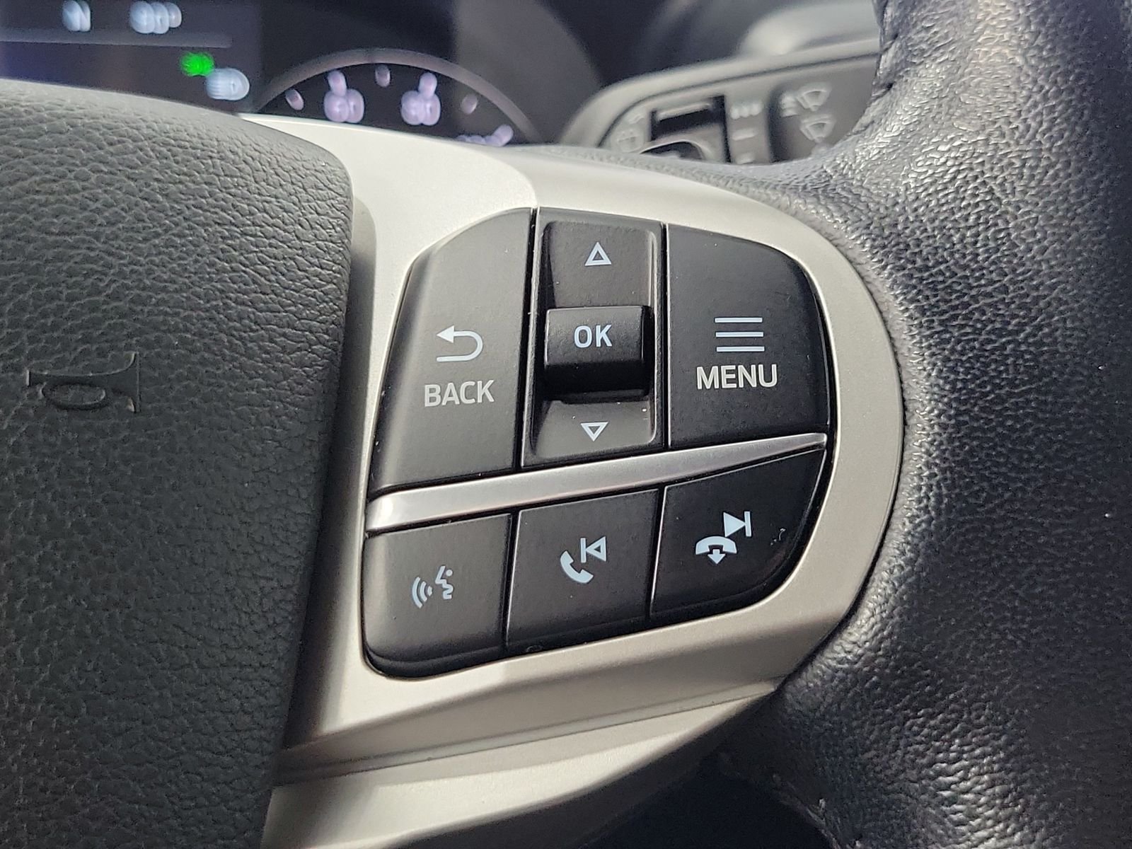Used 2020 Silver Ford XLT image 17
