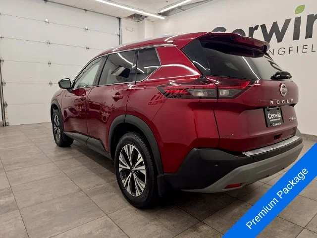 Used 2021 Scarlet Ember Nissan SV image 3