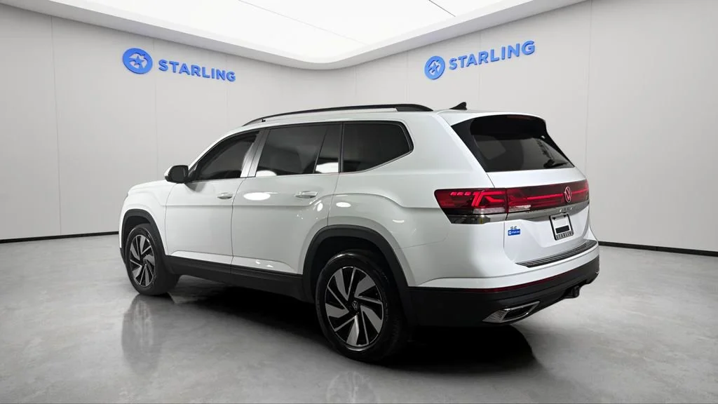 Used 2024 White Volkswagen 2.0T SE w/Technology image 5