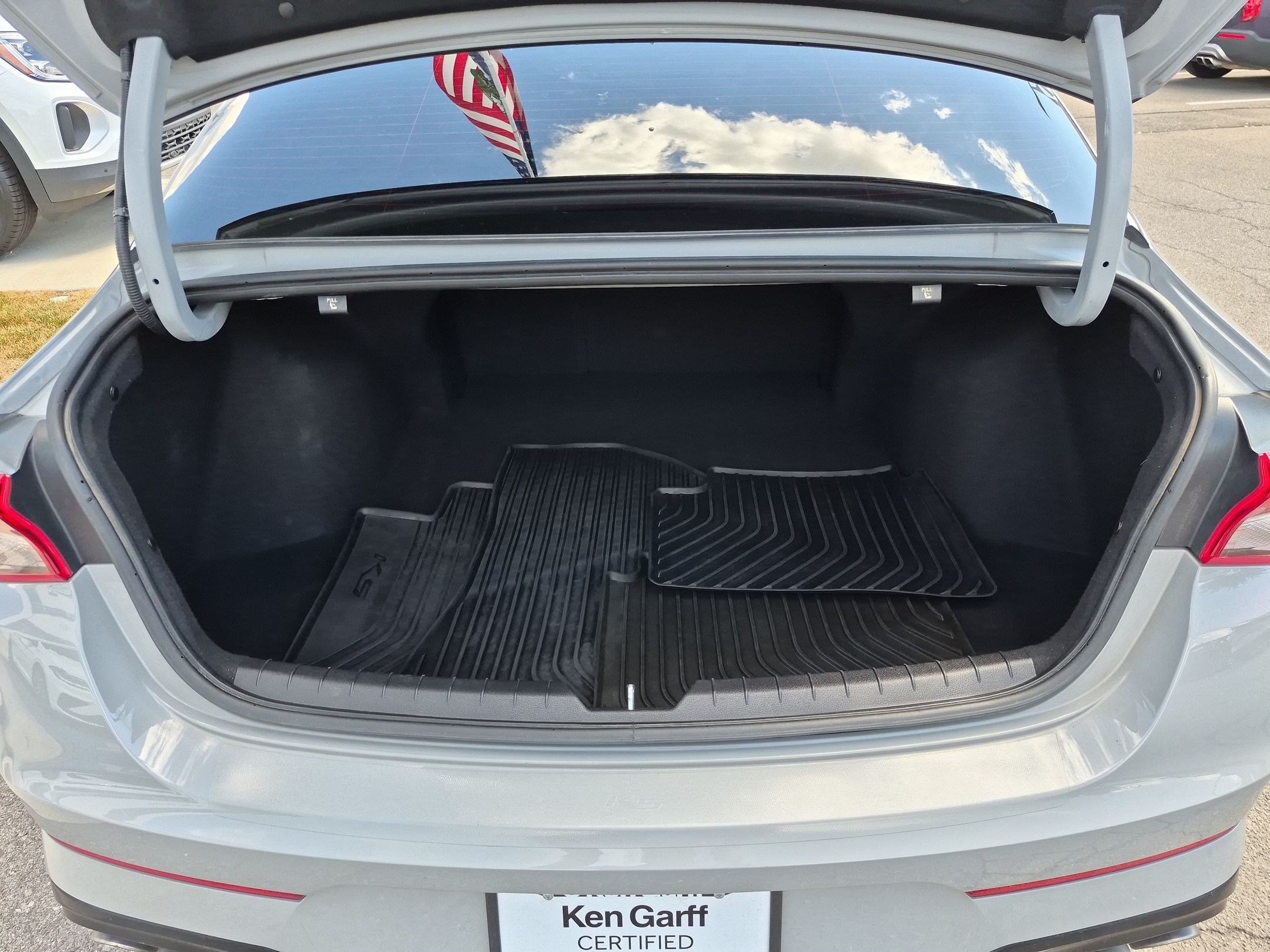 Used 2023 Wolf Gray Kia GT image 31
