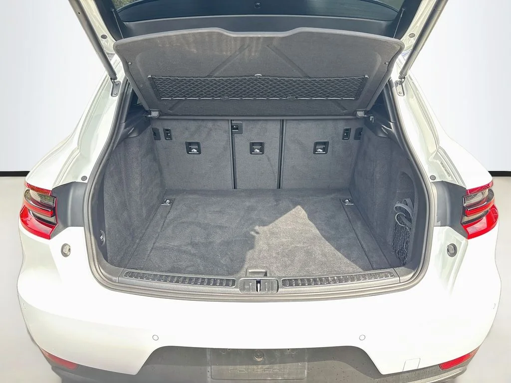 Used 2017 White Porsche S image 28