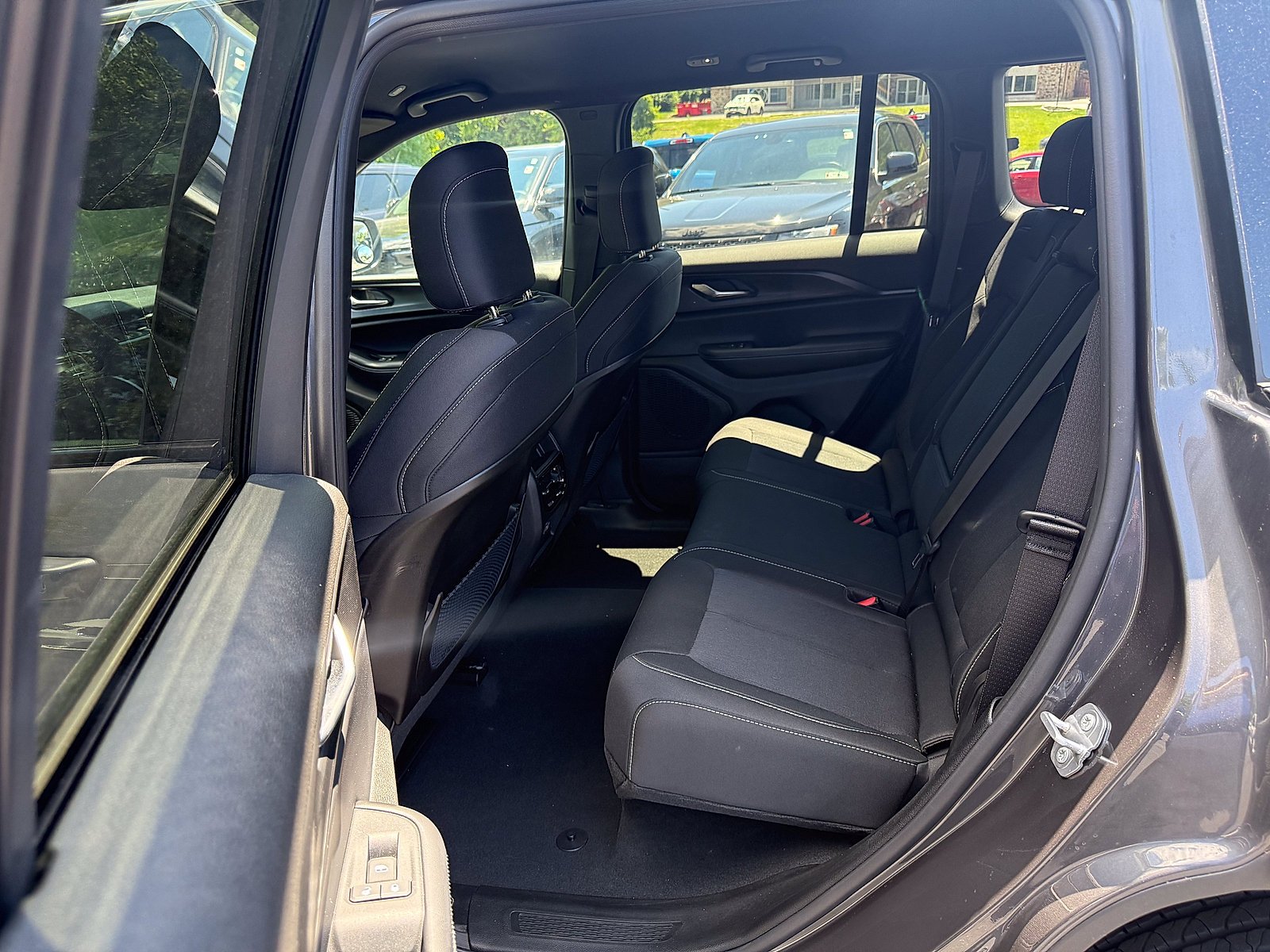 Used 2025 Baltic Gray Metallic Clearcoat Jeep Laredo image 11