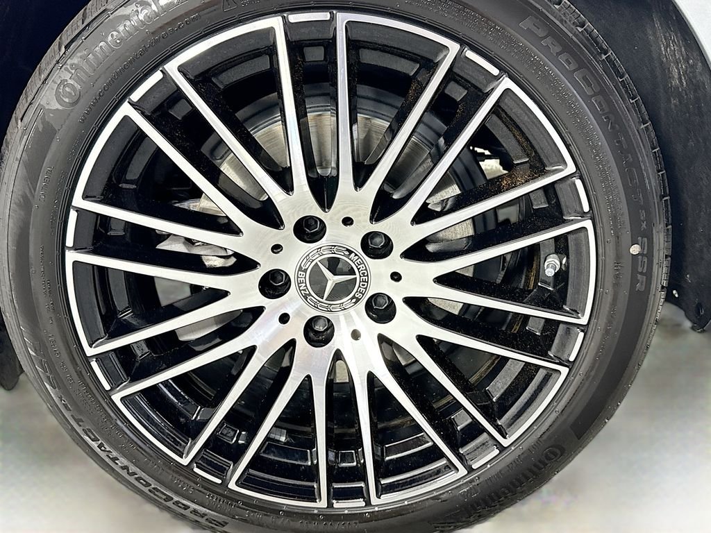 Used 2025 Silver Mercedes-Benz C 300 image 32