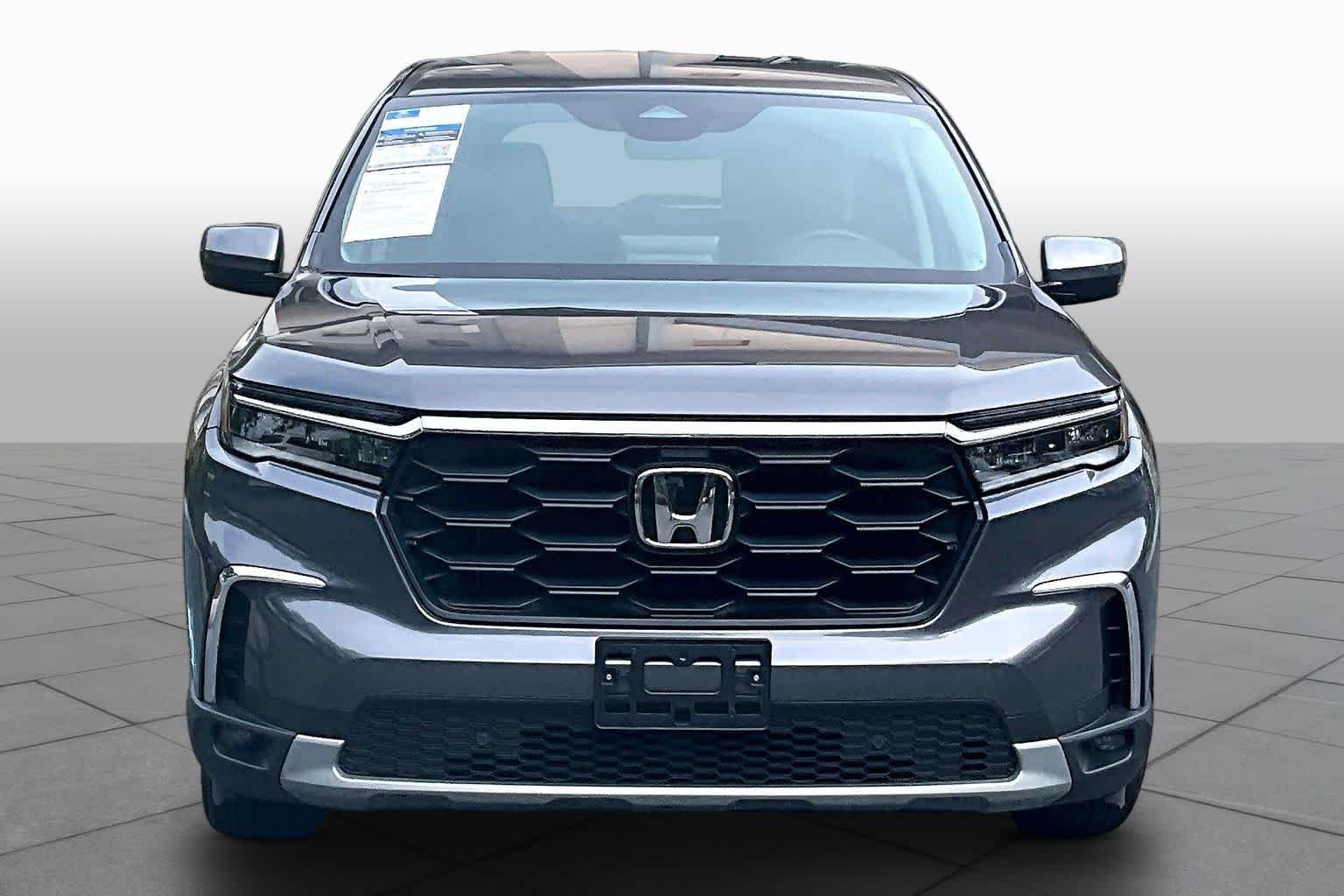 Certified Used 2025 Modern Steel Metallic Honda EX-L image 4