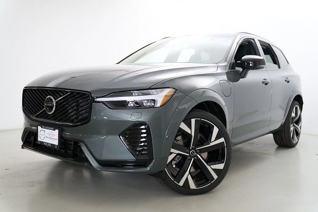 New 2026 Forest Lake Volvo Ultra image 2