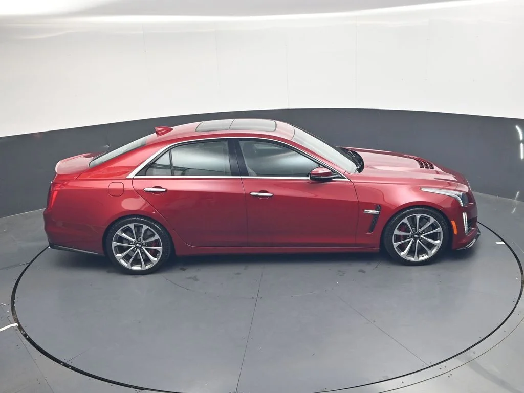 Used 2016 Red Cadillac 2SV image 44