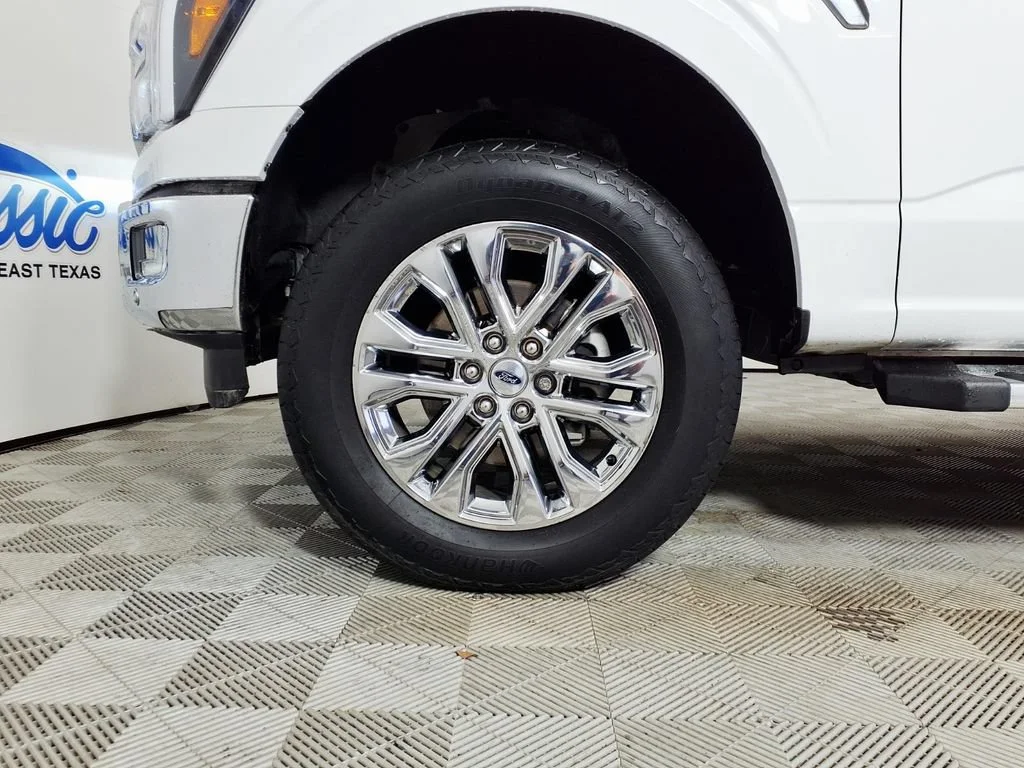 Used 2024 Oxford White Ford LARIAT image 8
