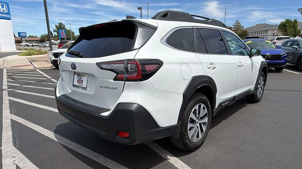 Used 2025 Crystal White Pearl Subaru Premium image 3