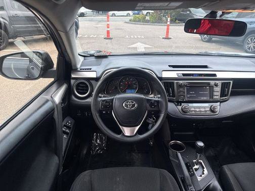 Used 2015 Gray Toyota XLE image 12