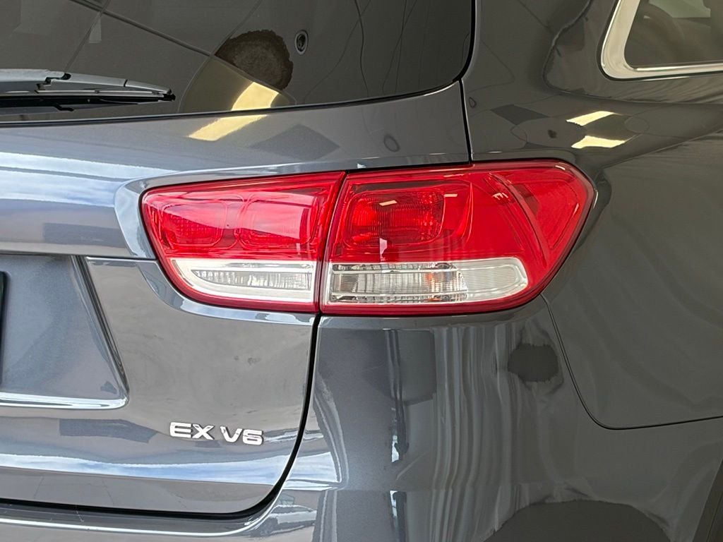Used 2017 Platinum Graphite Kia EX image 10