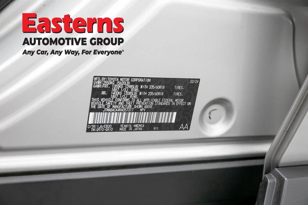 Used 2024 Silver Toyota XLE image 35