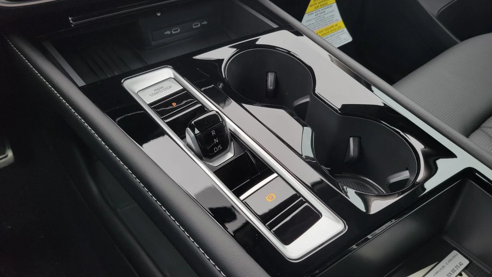 New 2026 Opal White Pearl Volkswagen 2.0T SEL Premium R-Line image 33