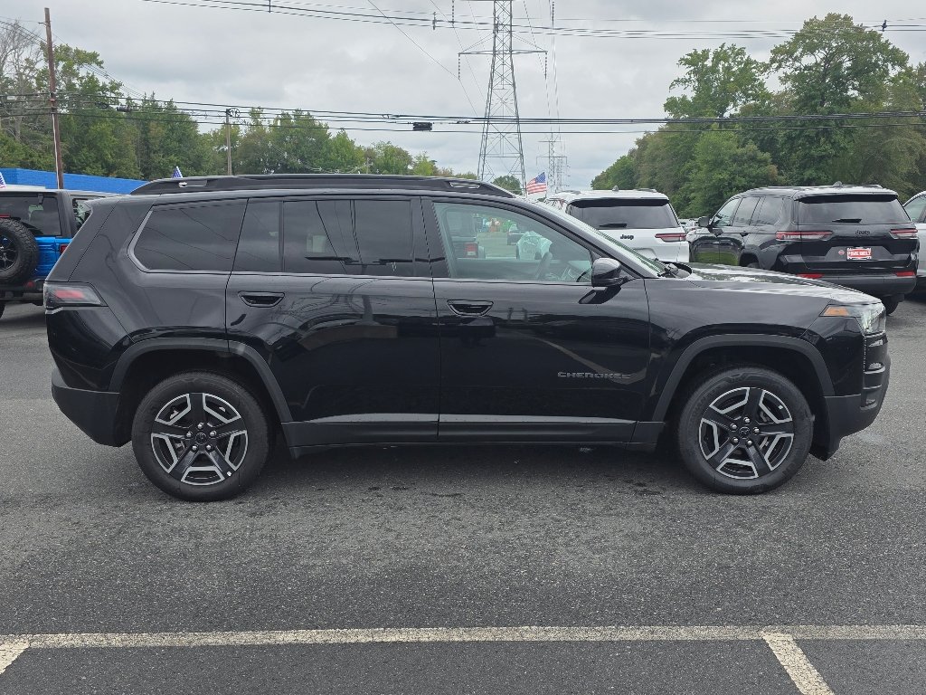 Used 2026 Diamond Black Crystal Pearl Coat Jeep Limited image 18