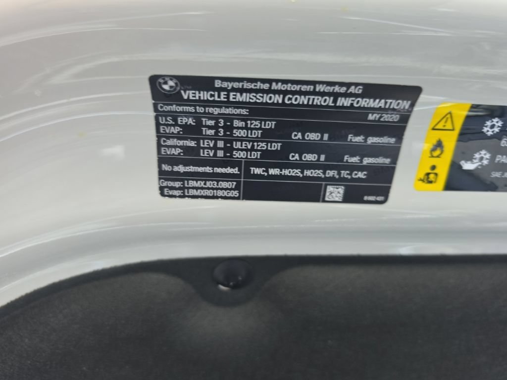 Used 2020 White BMW xDrive40i image 11