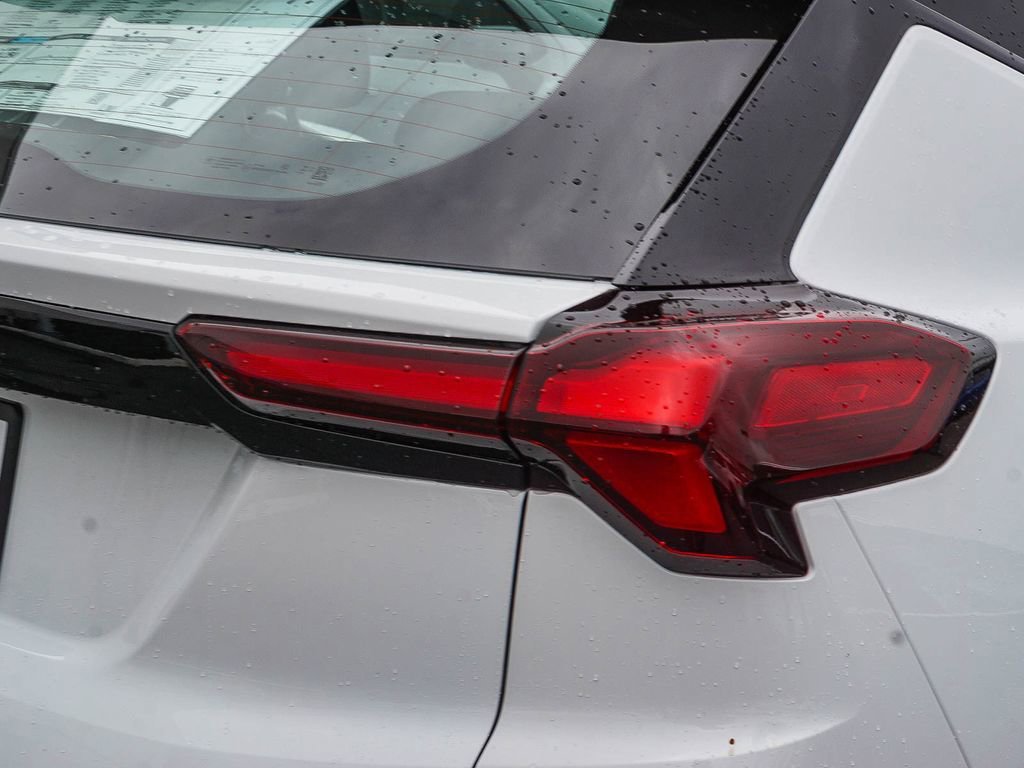 New 2027 Summit White Chevrolet LT image 7