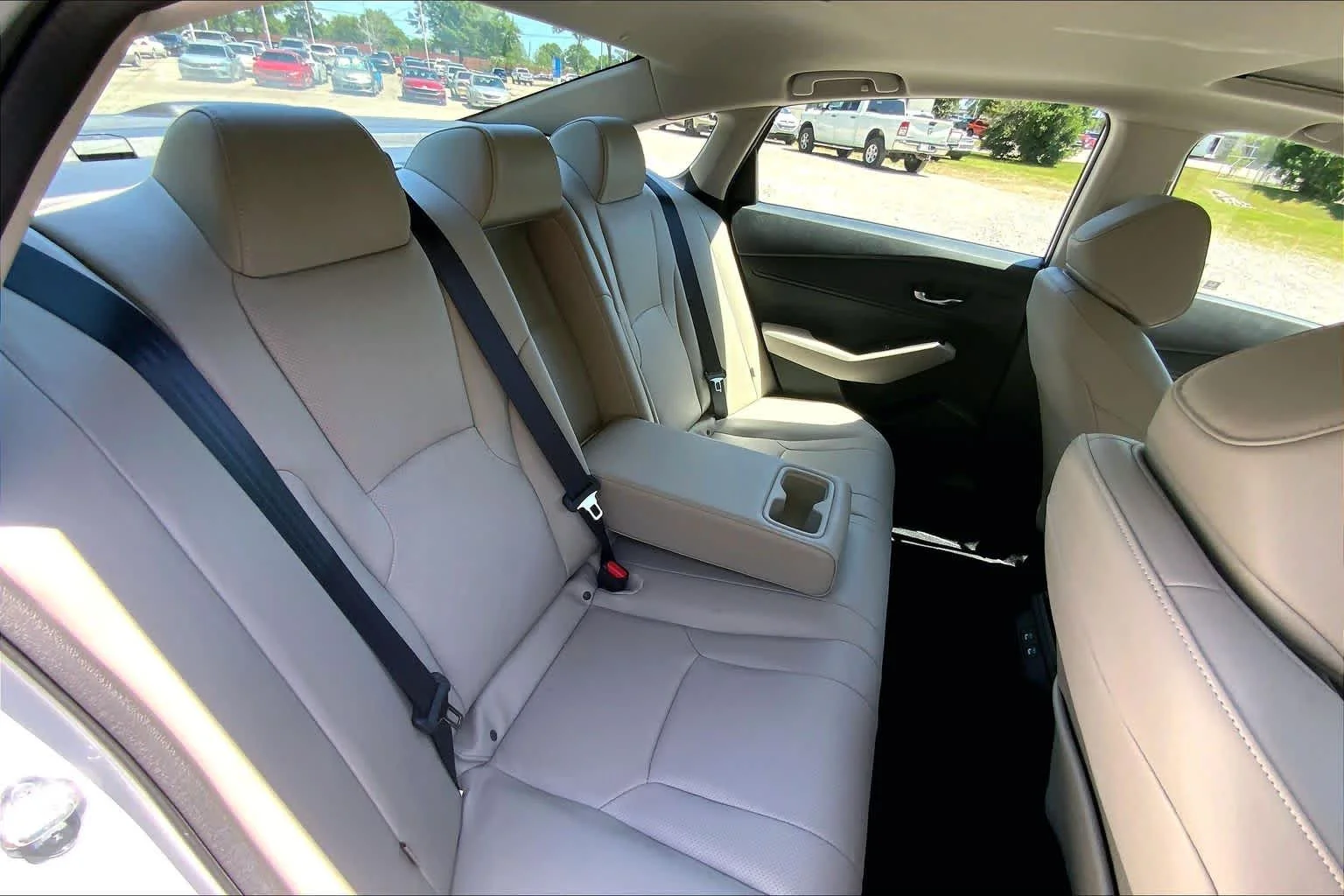 Used 2026 Platinum White Pearl Honda EX-L image 20