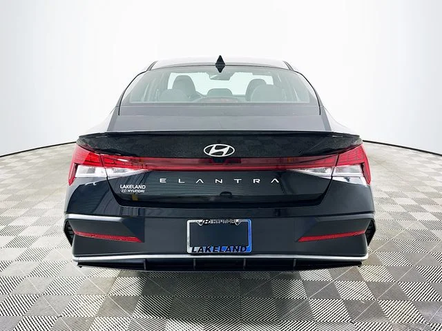 New 2026 Hyundai ELANTRA SEL Sport
