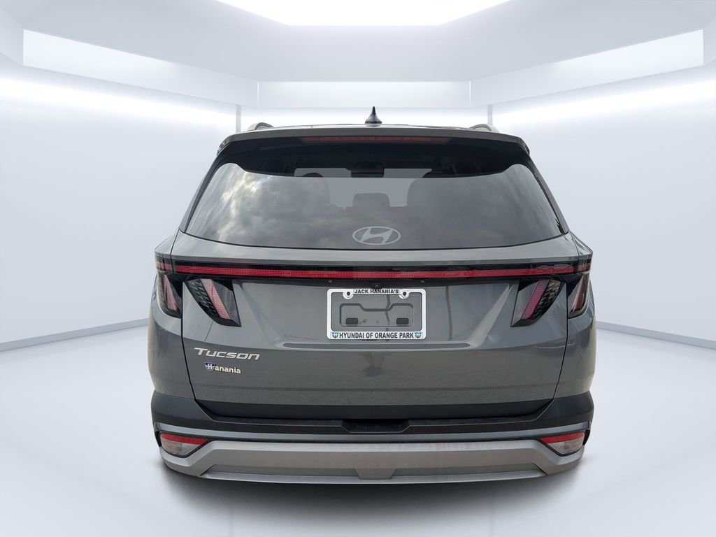 Used 2025 Gray Hyundai SEL Convenience image 4