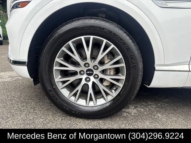 Used 2025 White Genesis 2.5T image 9