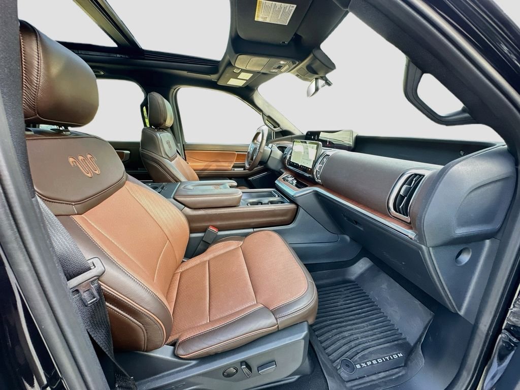 Used 2025 Black Ford King Ranch image 30