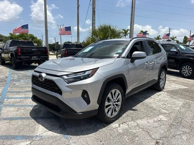 Used 2023 Silver Toyota XLE Premium image 7