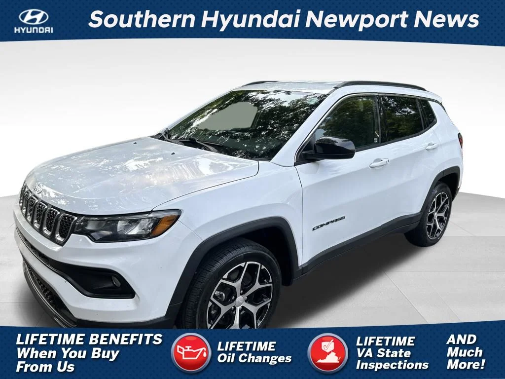 Used 2024 White Jeep Latitude image 1