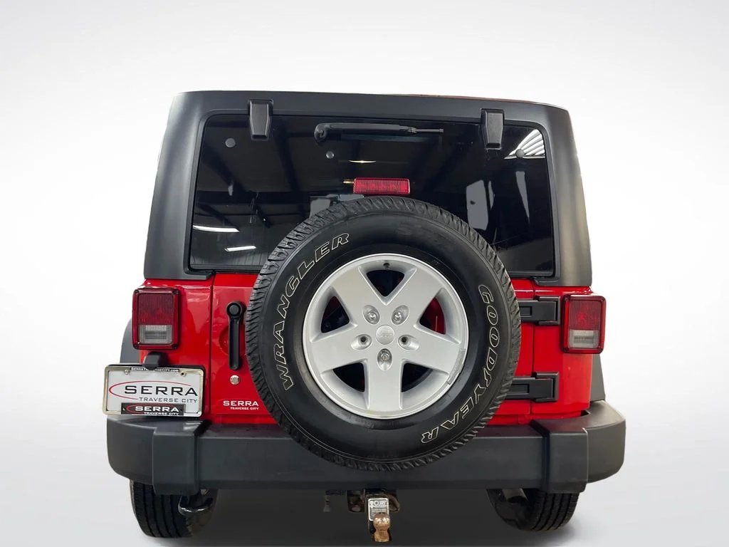 Used 2018 Red Jeep Unlimited Sport image 4