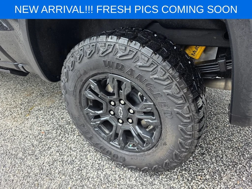 Used 2025 Black Chevrolet ZR2 image 7