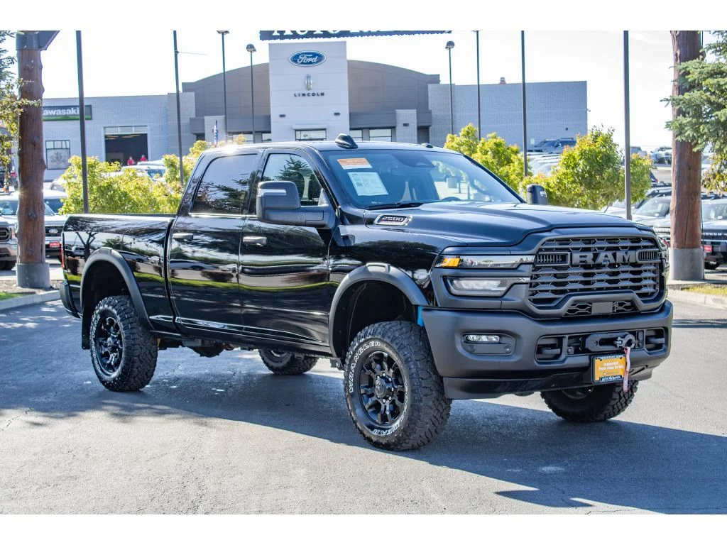 Certified Used 2025 Diamond Black Ram Tradesman image 2
