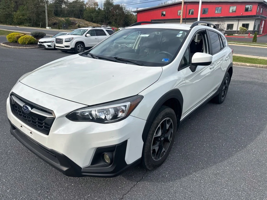 Used 2019 Crystal White Pearl Subaru 2.0i Premium image 7