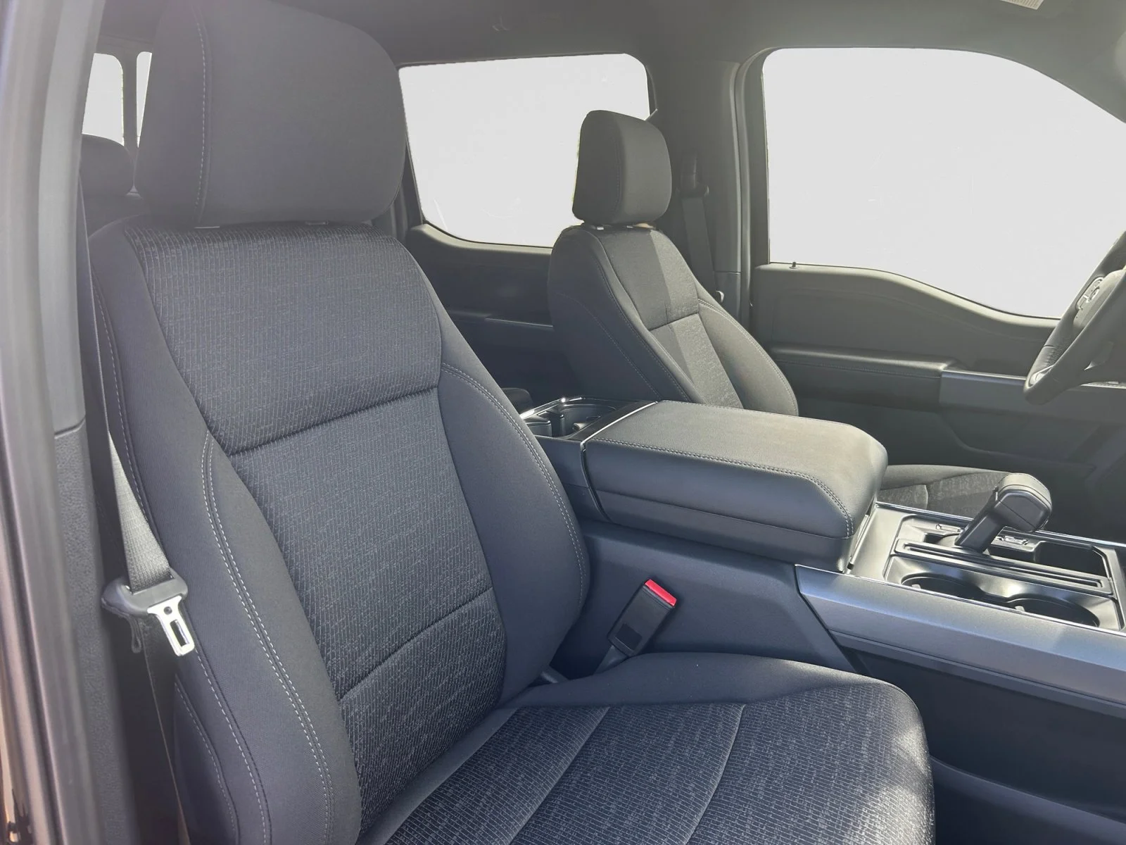 New 2026 Agate Black Metallic Ford XLT image 11