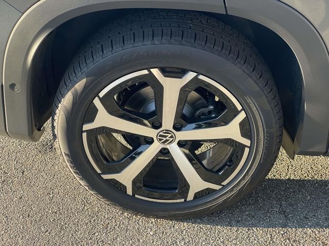 New 2026 Gray Volkswagen 2.0T SE image 29