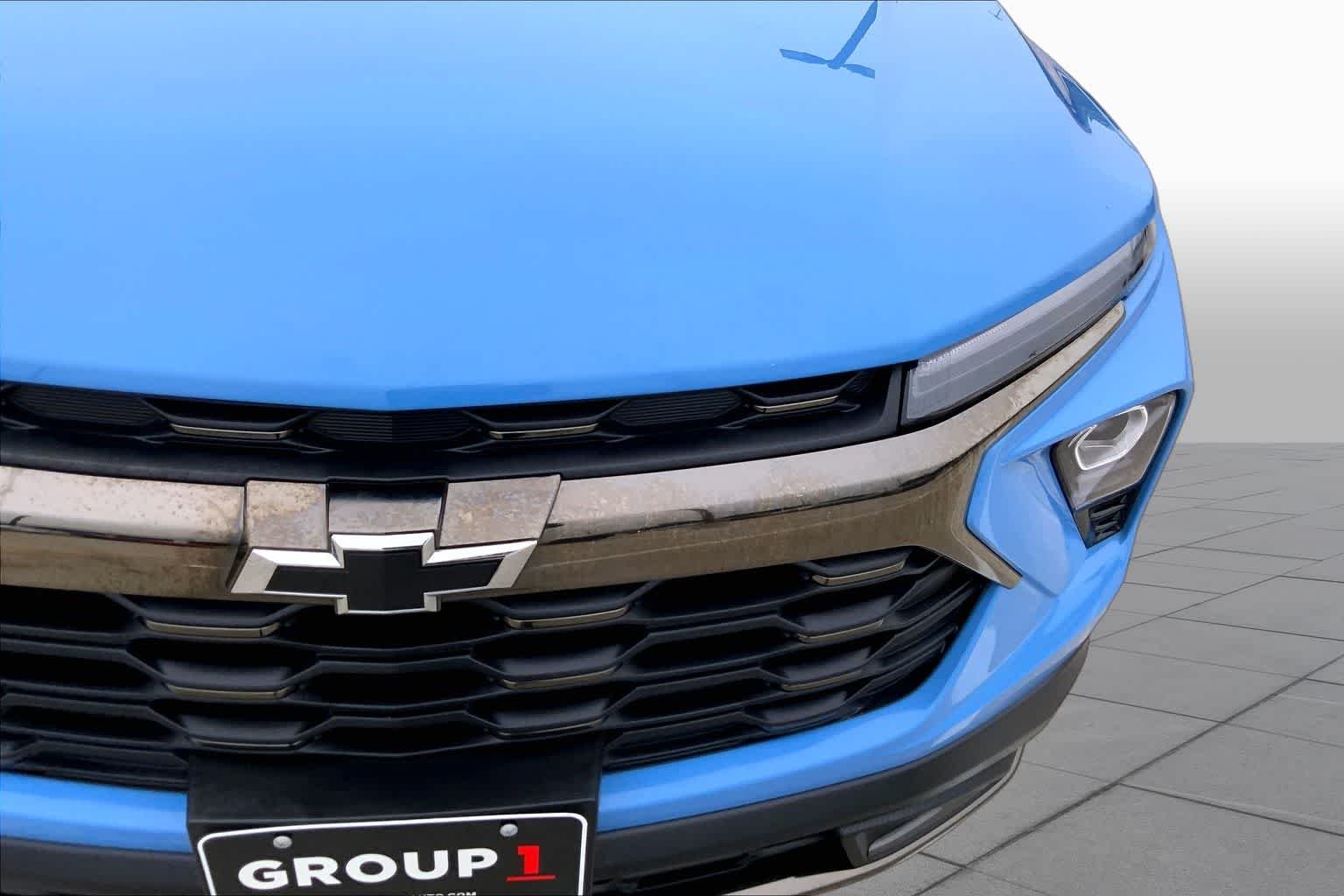 Used 2024 Fountain Blue Chevrolet ACTIV image 29