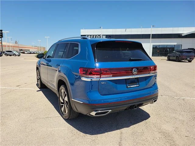 Used 2025 Mountain Lake Blue Metallic Volkswagen 2.0T SEL All-Wheel Drive 4MOTION image 2